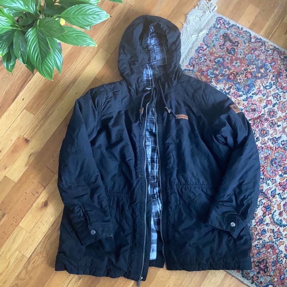 Black Columbia Winter Jacket - flannel quilt lined interior
